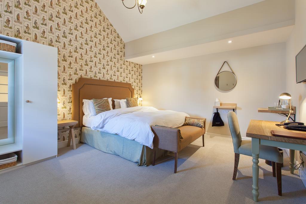 The Inn West End Уокинг Стая снимка