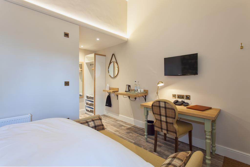 The Inn West End Уокинг Стая снимка